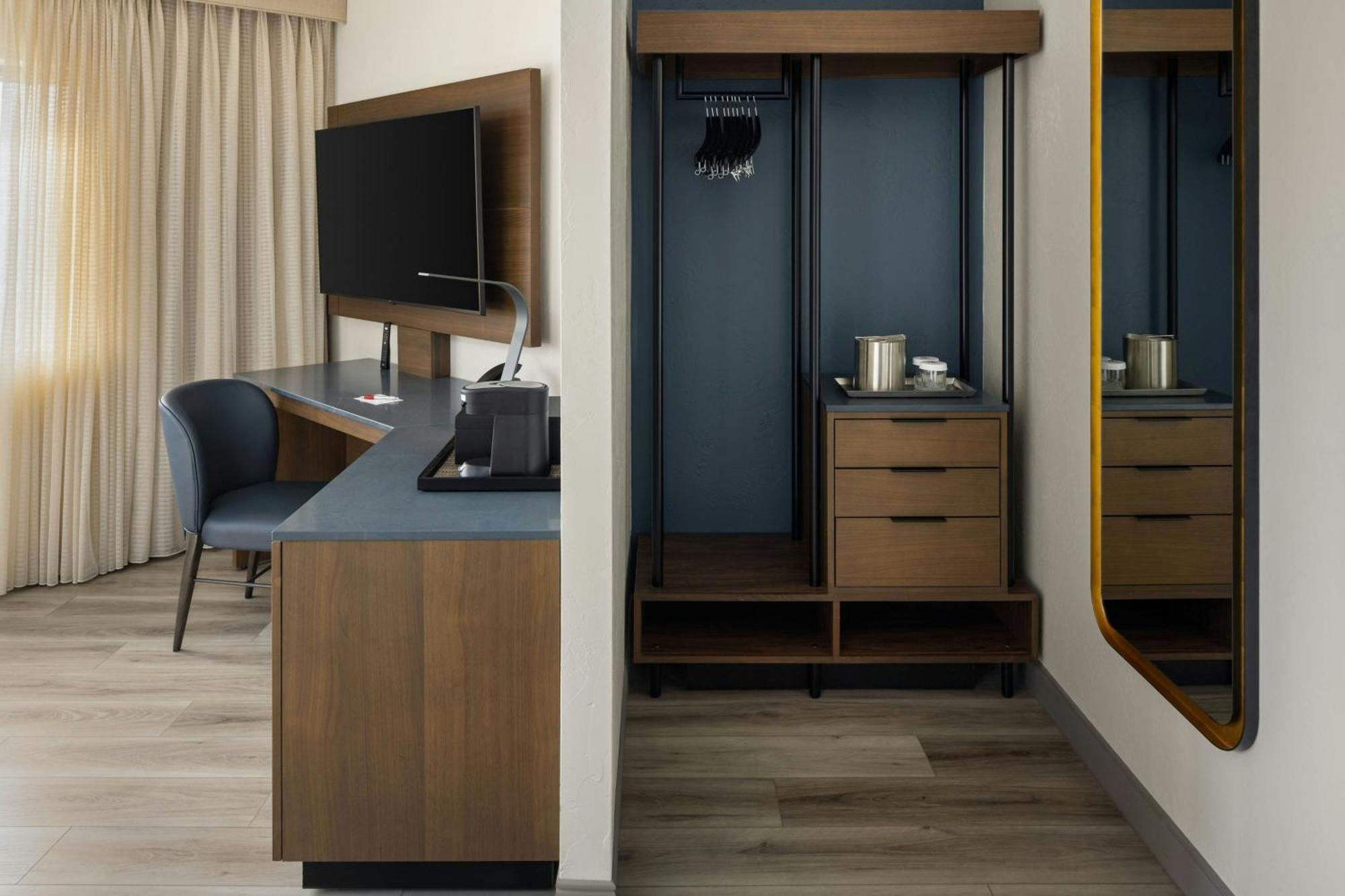 Oshkosh Marriott Waterfront Hotel & Convention Center エクステリア 写真