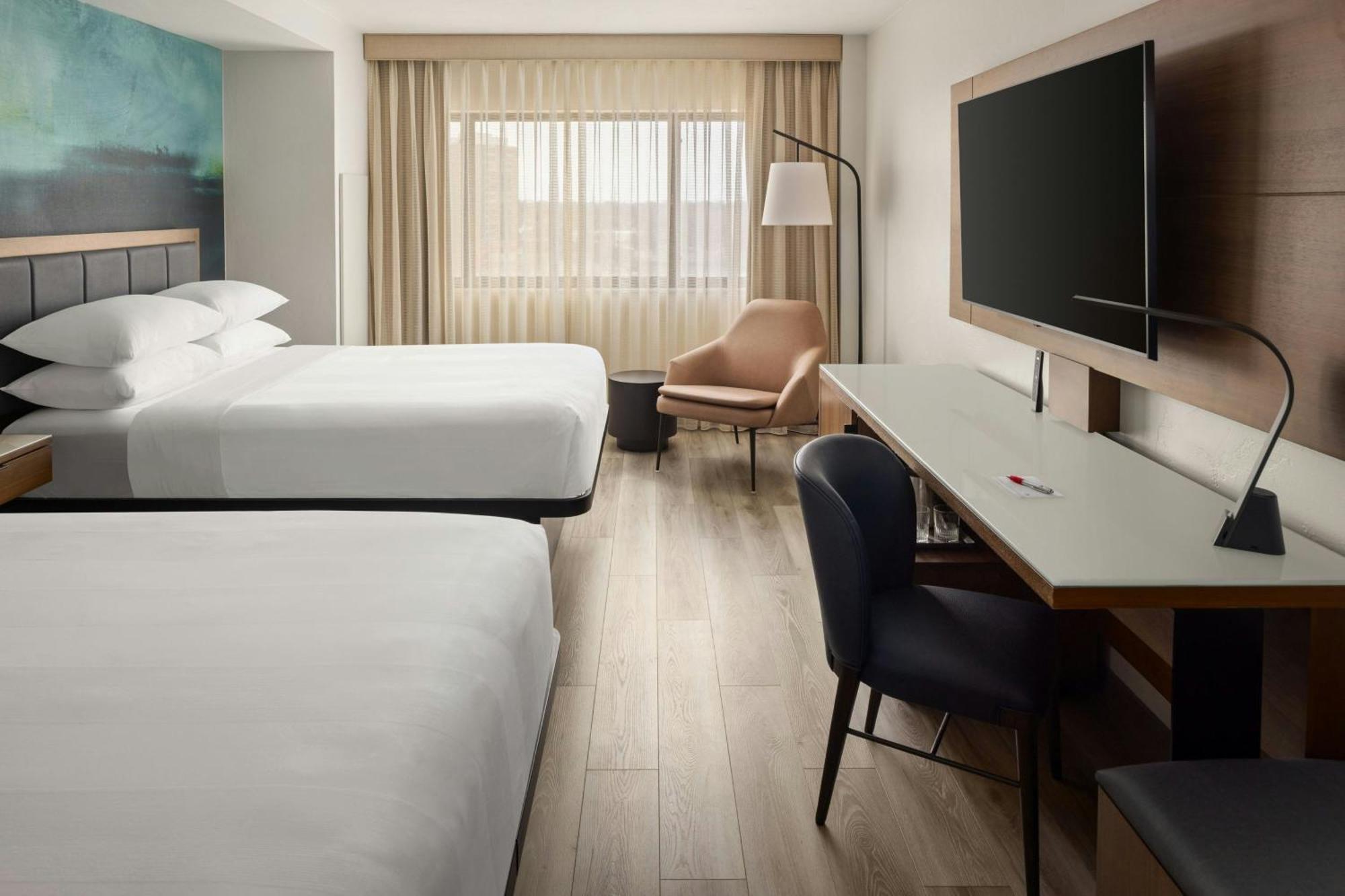 Oshkosh Marriott Waterfront Hotel & Convention Center エクステリア 写真